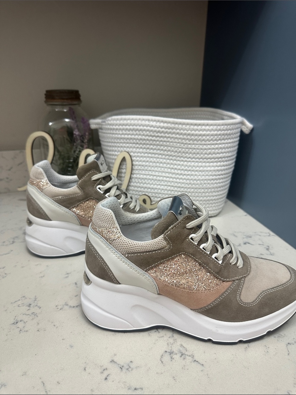 Nero Giardini Women’s Wedge Glitter Lace-Up Sneakers 8 - Picture 5 of 7